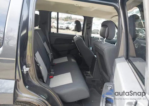 2010 Jeep Liberty Sport from USA, damaged, VIN 1J4PN2GK9AW137031